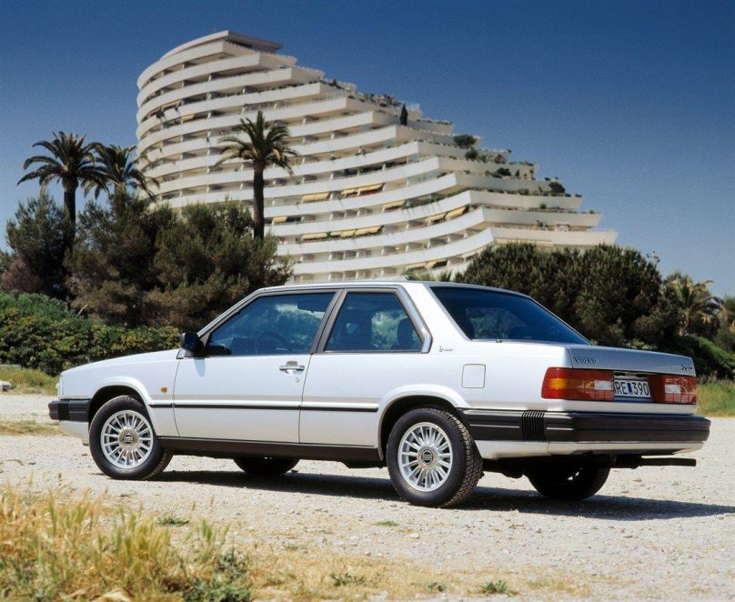 Volvo a780 седан