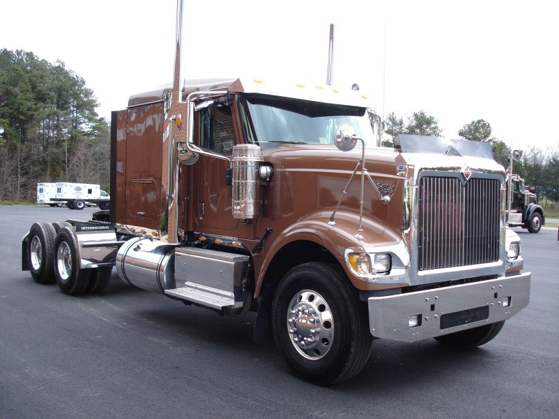 Navistar International 9900