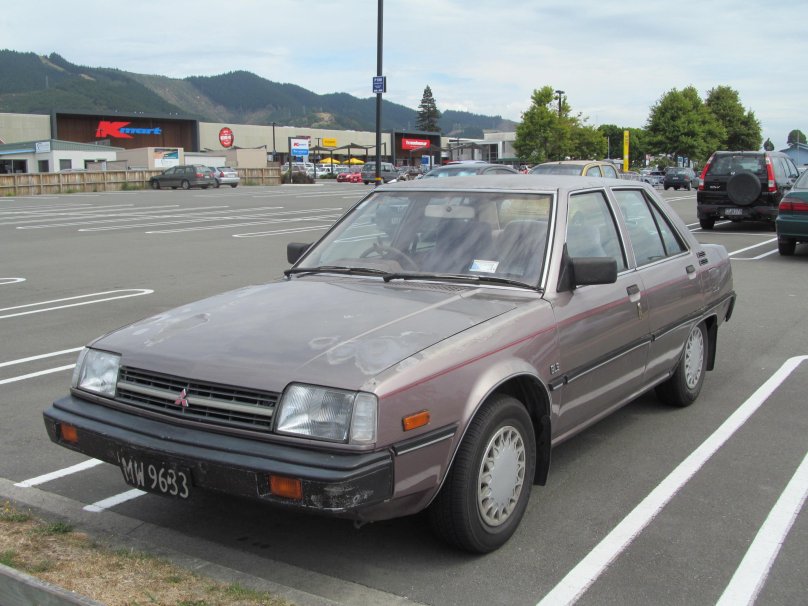 Мицубиси Тредия 1986