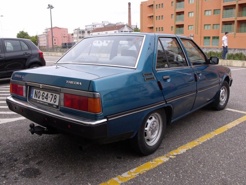 Тредиа Митсубиси 1985