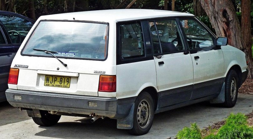 Mitsubishi Space Wagon, 1988