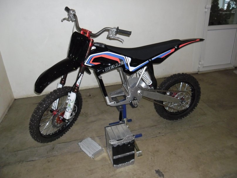 Электромотоцикл Деллер