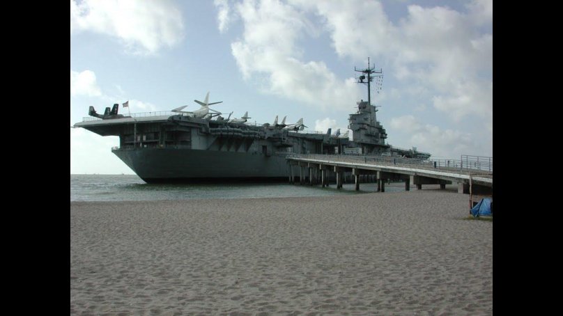 Авианосец Лексингтон