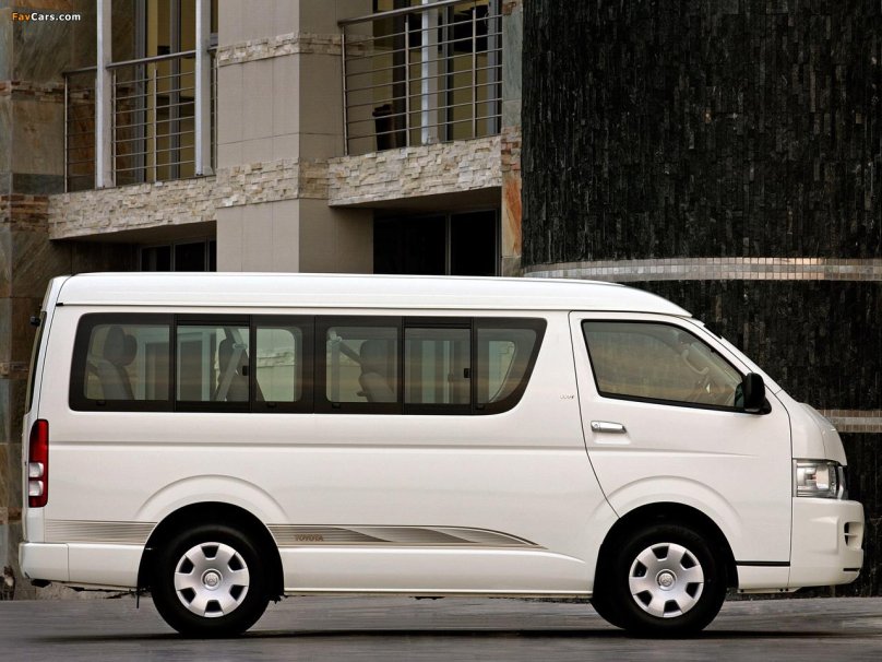 Тойота Квантум