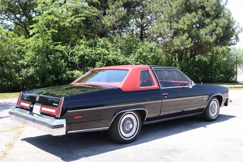 Олдсмобиль 98 1977