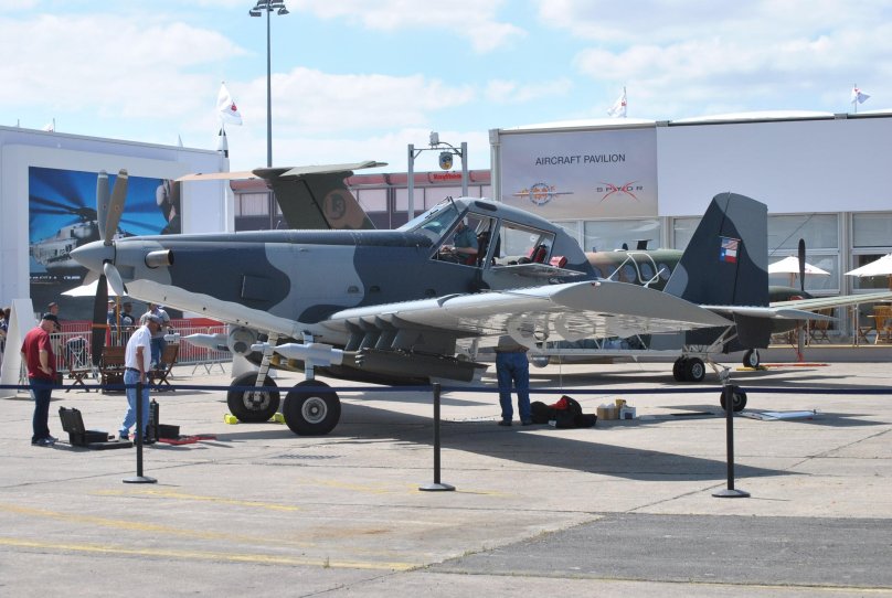 Air tractor at-802l Longsword
