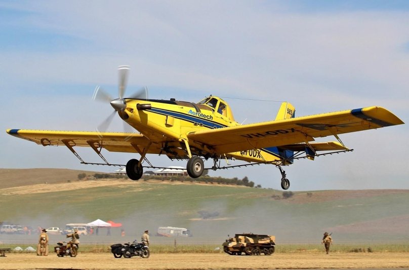 Лёгкий Штурмовик Air tractor at-802u