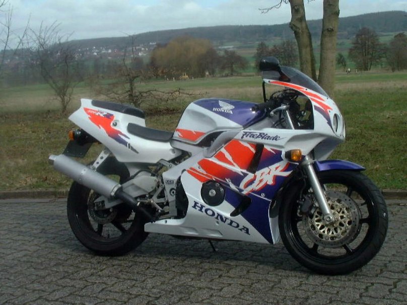 Honda cbr400rr nc29