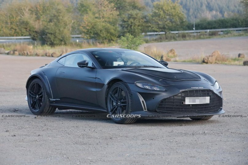 Aston Martin v12 Vantage 2023