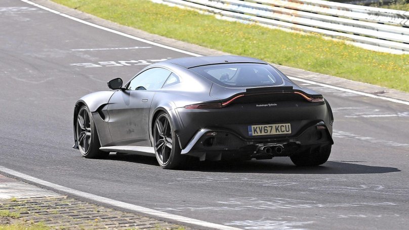 Aston Martin Vantage 2022