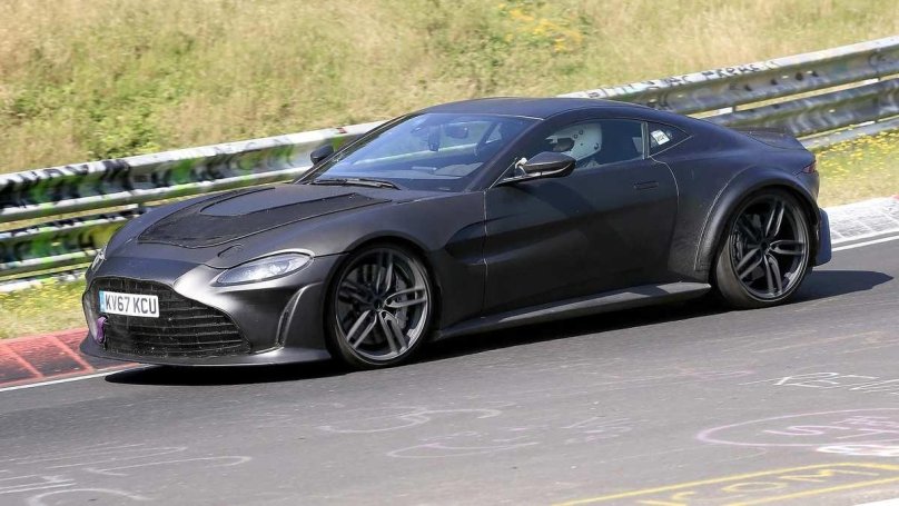 Aston Martin Vantage 2022