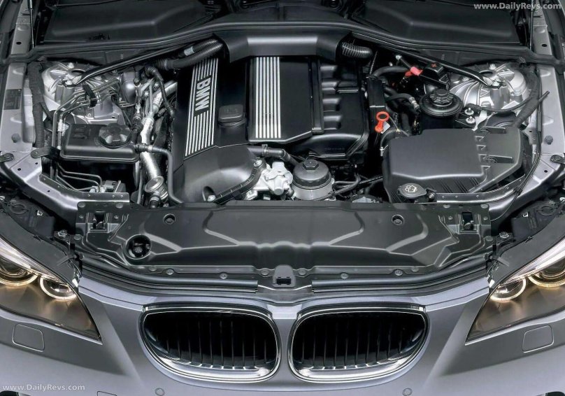 BMW e60 под капотом