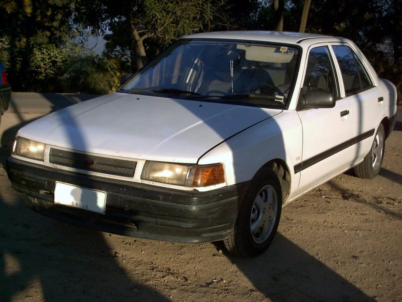 Мазда familia 1989