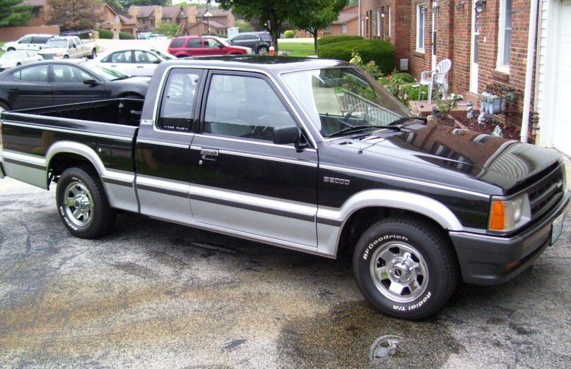 Mazda b2200