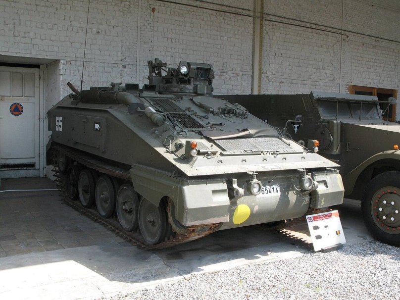 БТР fv103 Spartan