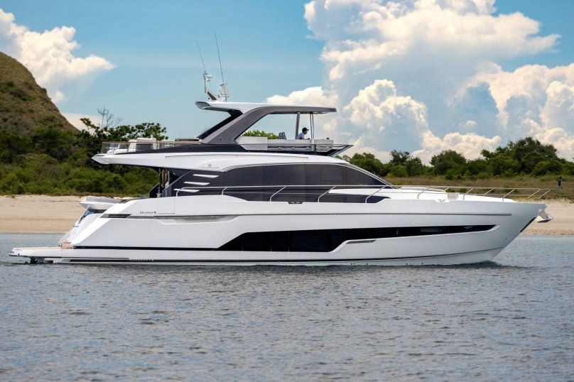 Fairline Phantom 65 Cannes