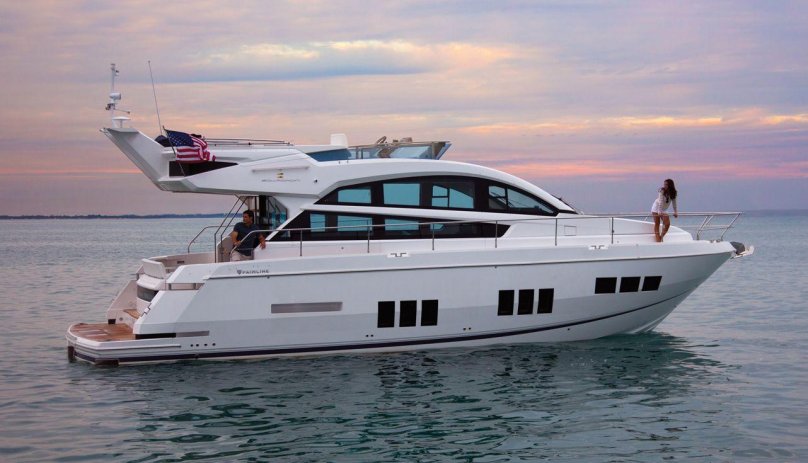 Яхта Fairline 74