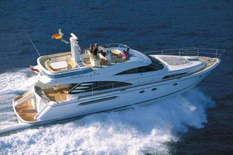 Яхта Fairline Squadron 50