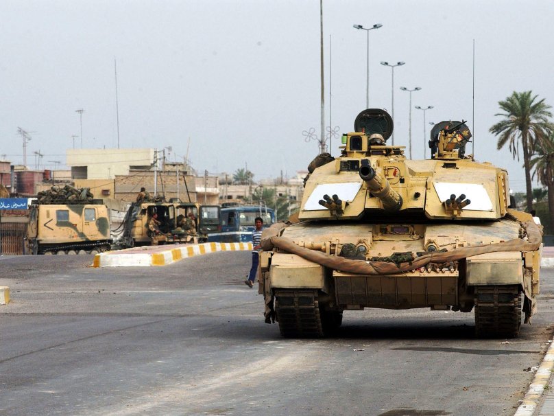 Танк Челленджер 2 в Ираке в 2003