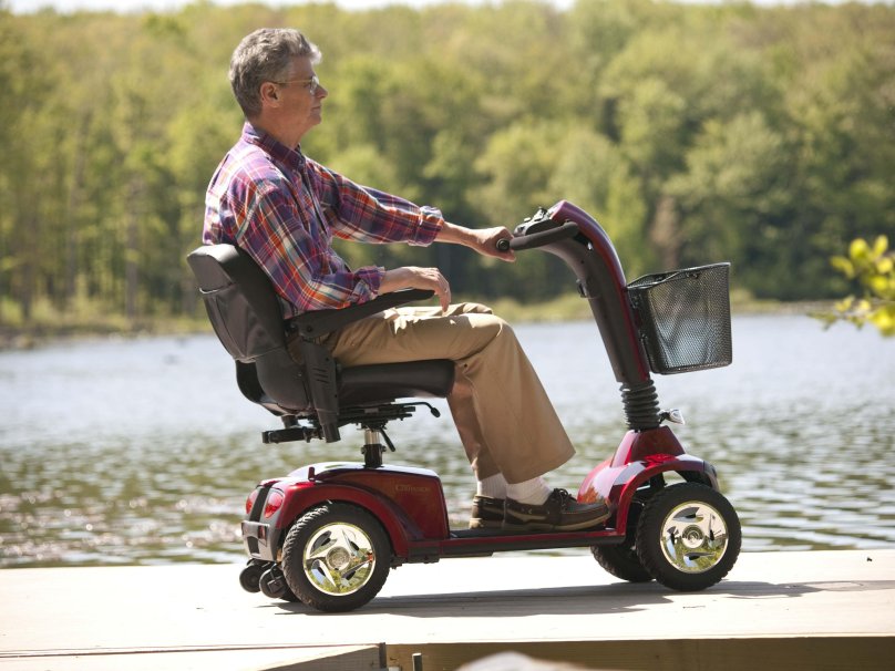 TGA Mobility Breeze Midi 4 Wheel 8 mph Mobility Scooter