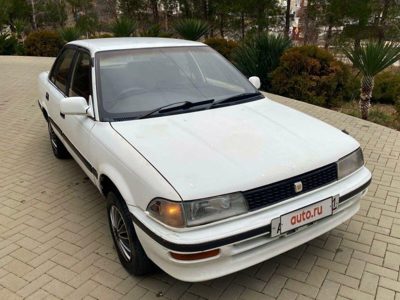 Toyota Corolla 1990