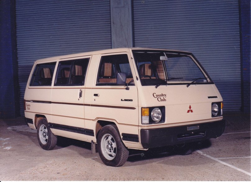 Mitsubishi l 300 миниавтобус