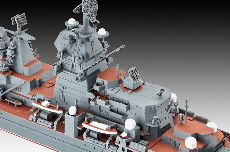 Пётр Великий атомный крейсер модель