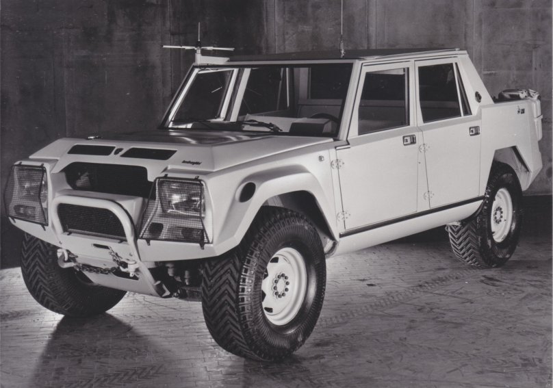 Lamborghini lm002