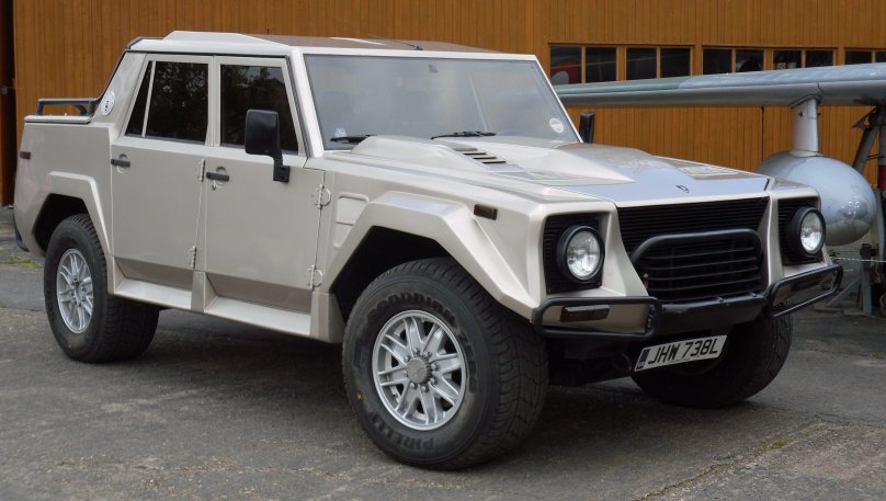 Lamborghini внедорожник lm002