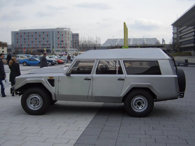 Lamborghini lm002 универсал