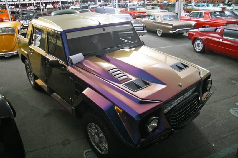 Джип Ламборджини lm002