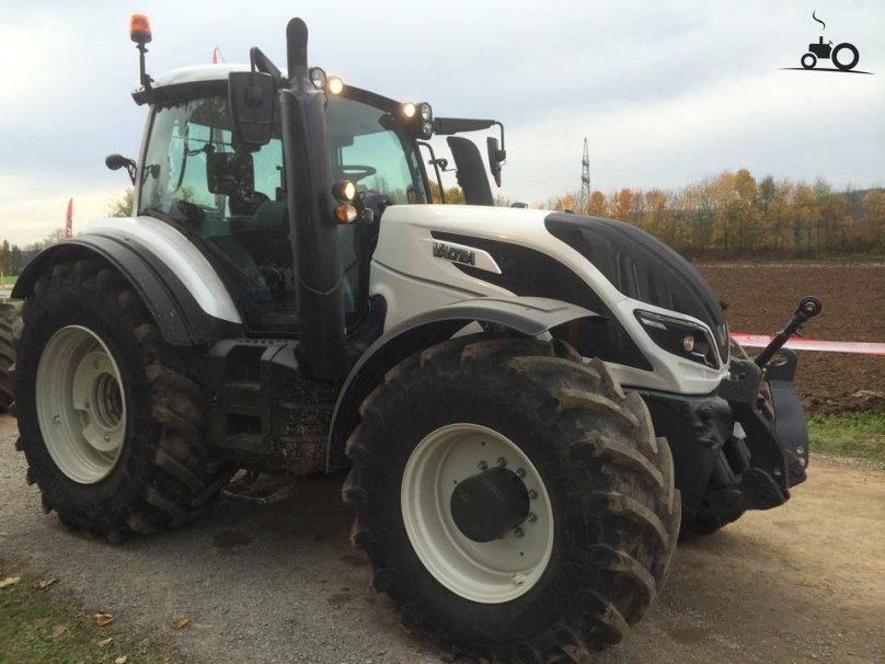 Трактор Valtra 350