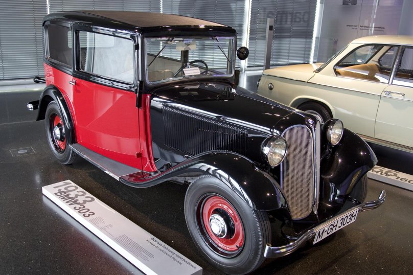 БМВ модель 303