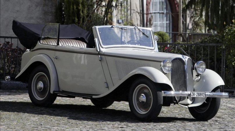 БМВ модель 303