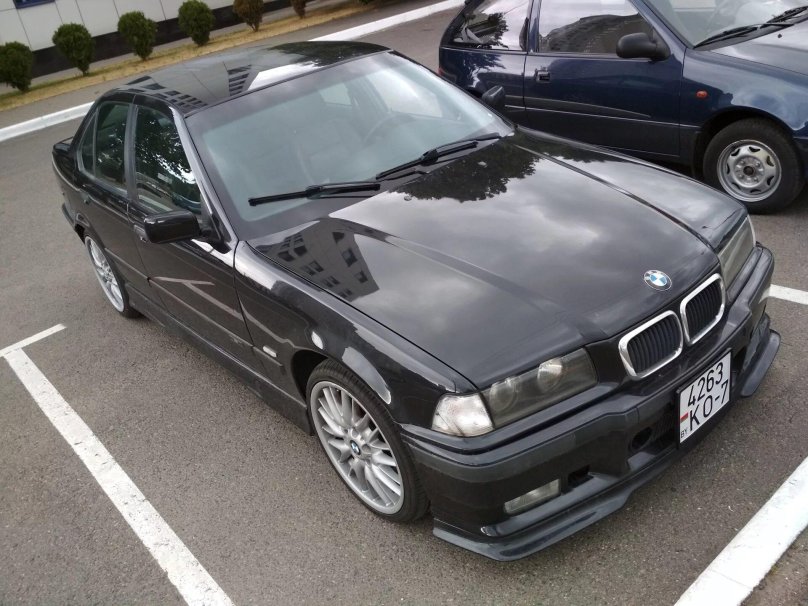 BMW e39 Cosmosschwarz Metallic