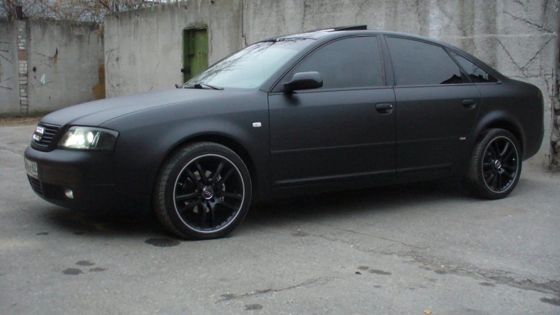 Черная матовая Ауди а6 с5