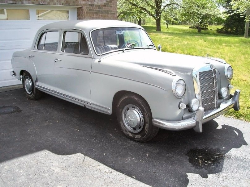 Mercedes Benz 220s Ponton