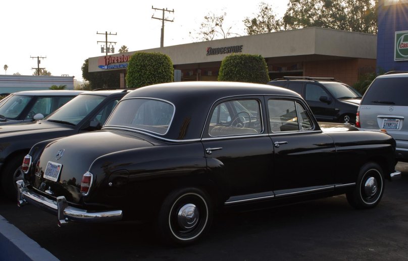 Мерседес понтон