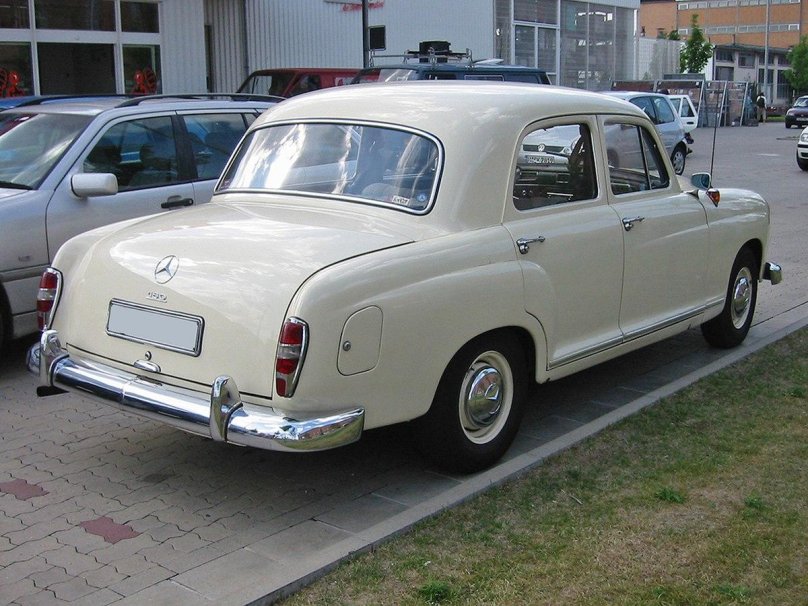 Mercedes w180