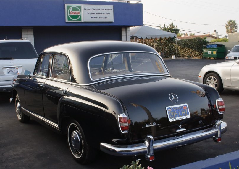 Mercedes-Benz w105 219