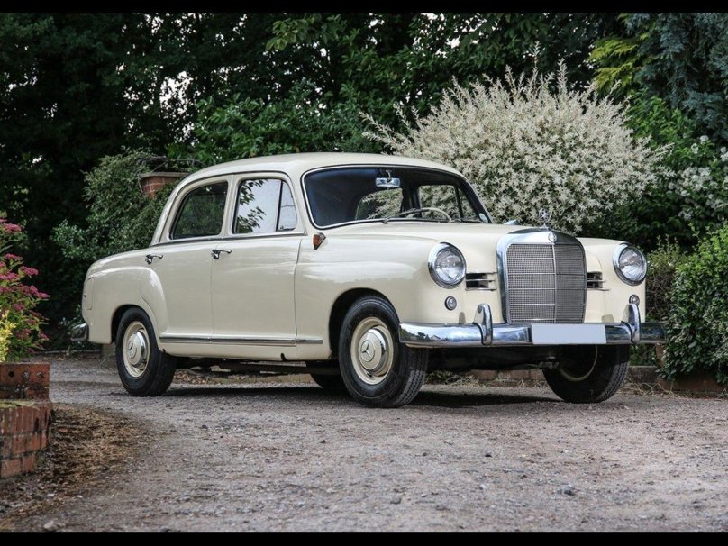 Mercedes Benz 220s Ponton