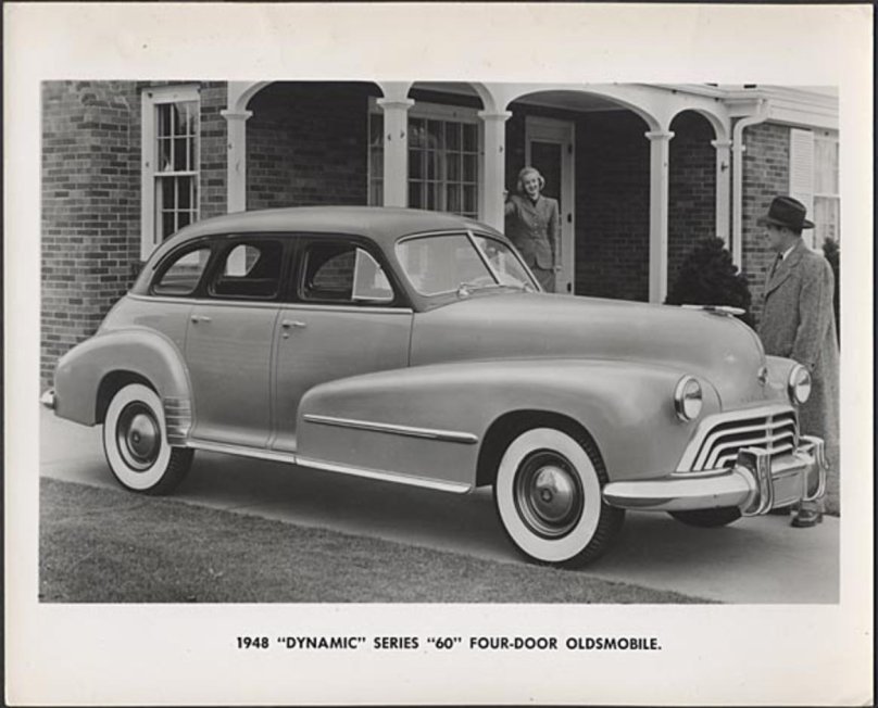 Oldsmobile 1942 Dynamic Cruiser 4 Door sedan