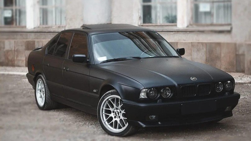 БМВ е34 черная матовая