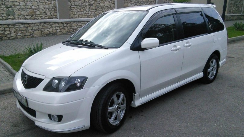 Mazda MPV 2