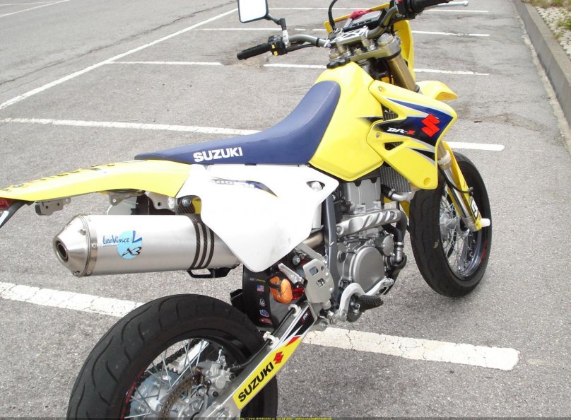 Мотард Suzuki DRZ 400