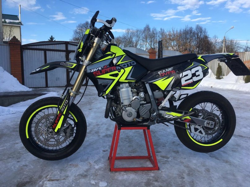 Сузуки мотард 400