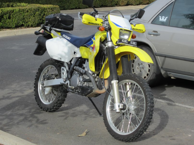 Suzuki dr400