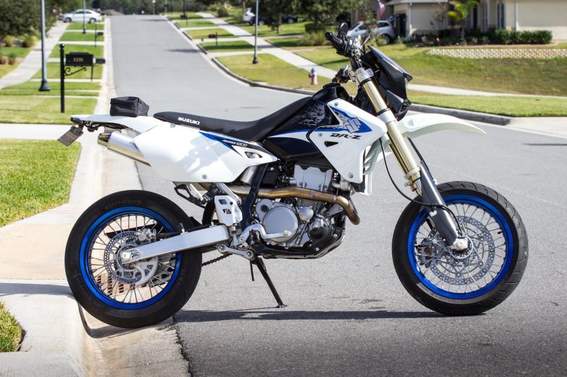 Сузуки ДРЗ 400 SM