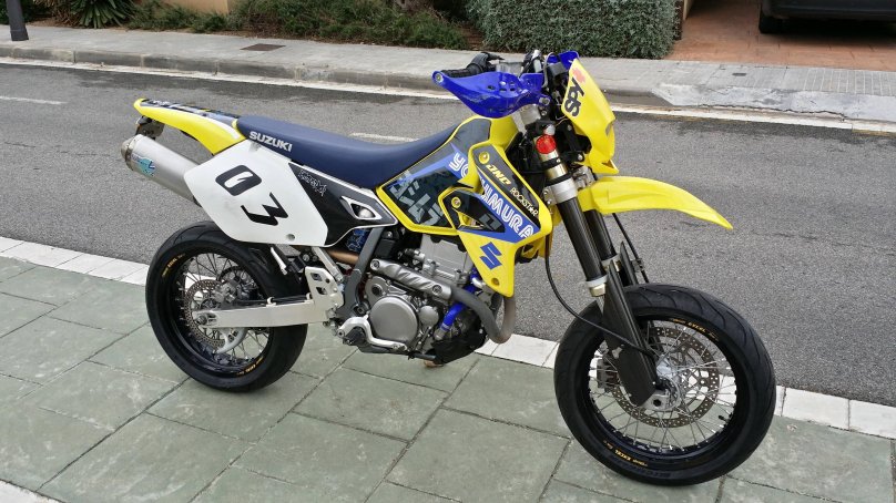Мотард Suzuki DRZ 400