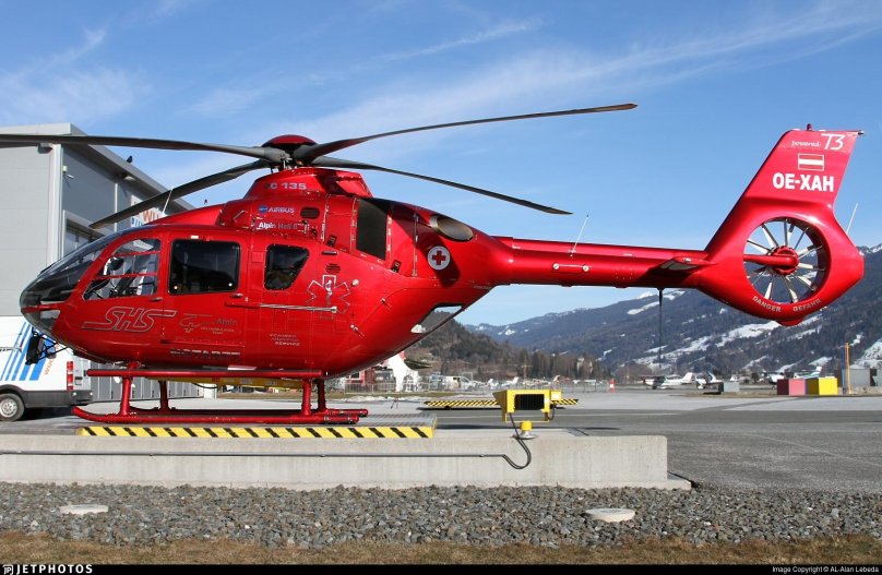 Ec135
